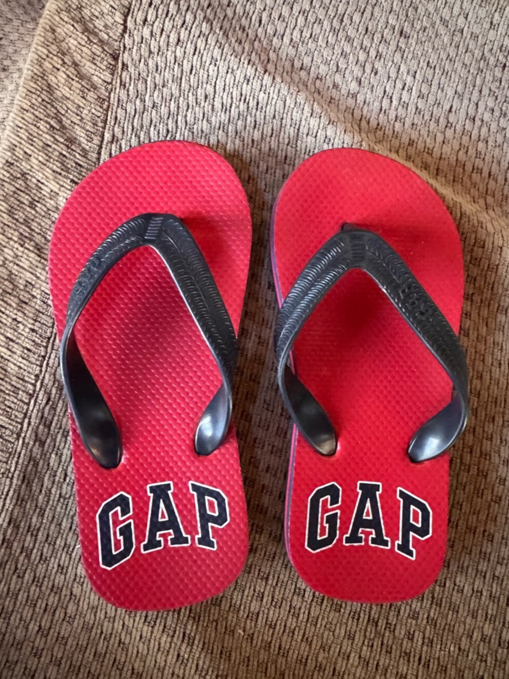 Cutest Toddler Gap flip flops size 12-13